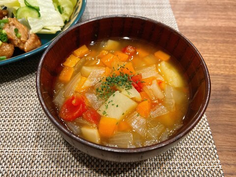 味噌が隠し味♡野菜コンソメスープ